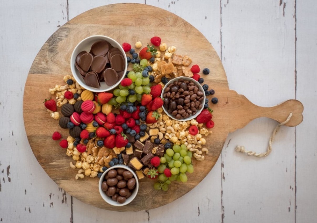 How to Build Perfect Dessert Board