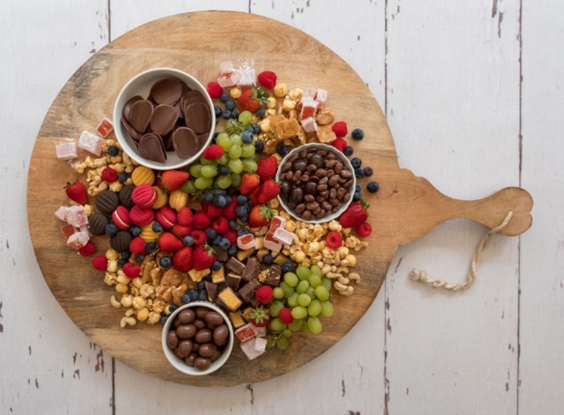 How to Build Perfect Dessert Board