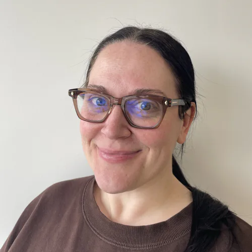 Dani, corporate gifting account manager